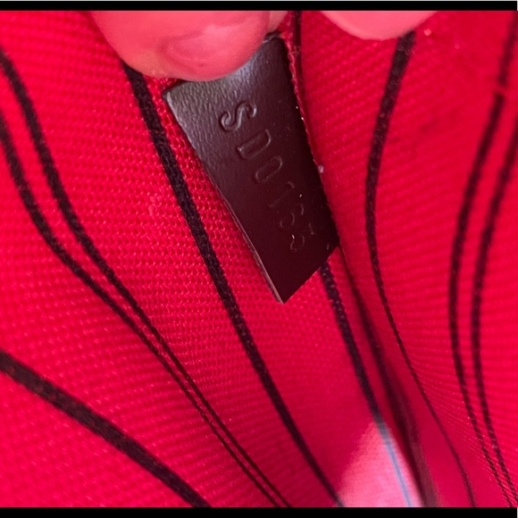 AUTH Louis Vuitton Damier Wristlet - Picture 8 of 12